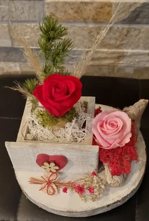 Tiroir et roses stabilisées (ID : 2376)