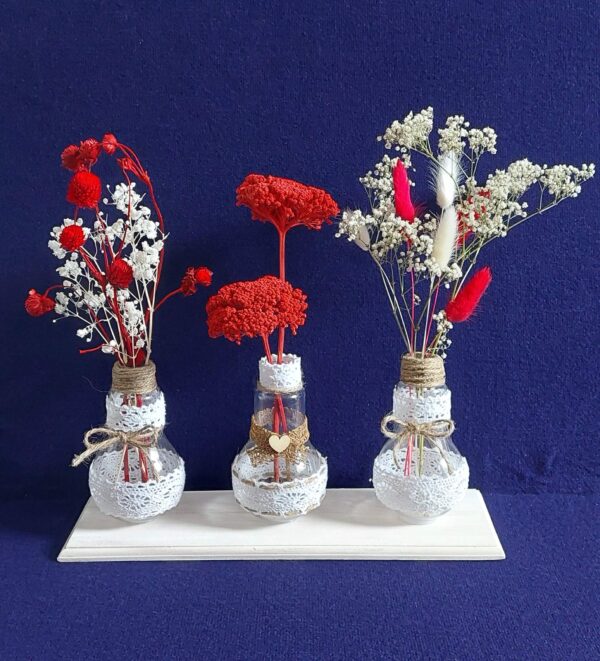 Trio rouge et blanc (ID : 1932)