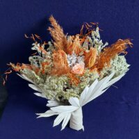 1000035228 bouquet à tendance orangé/vert pâle/ blanc (ID : 1871)