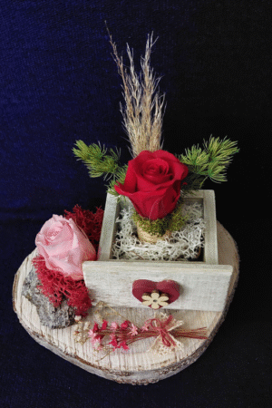 Tiroir et roses stabilisées (ID : 2378)