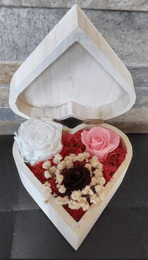 Boîte cœur et roses stabilisées (ID : 1832)